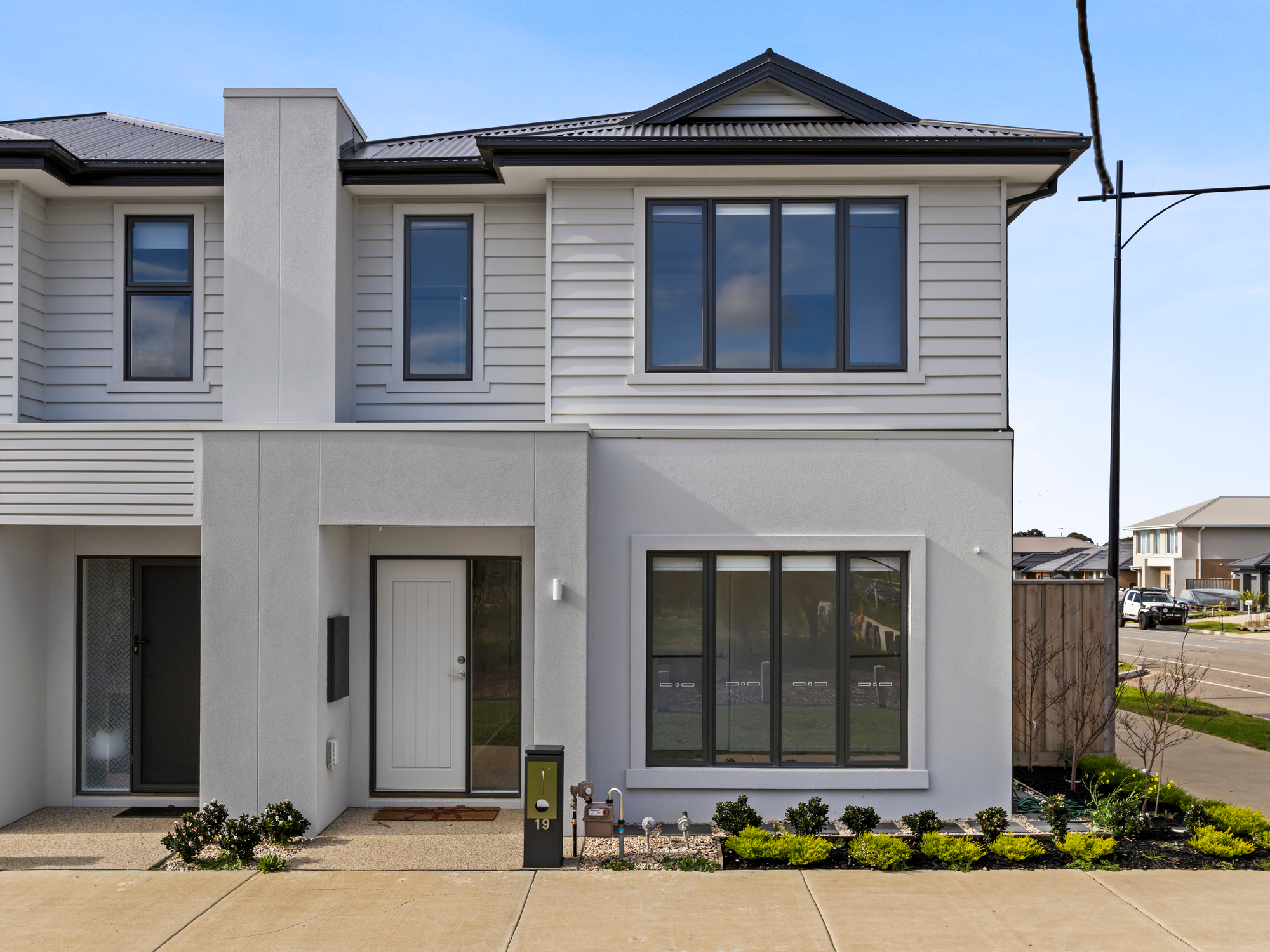 19 Teewah Walk, ARMSTRONG CREEK VIC 3217