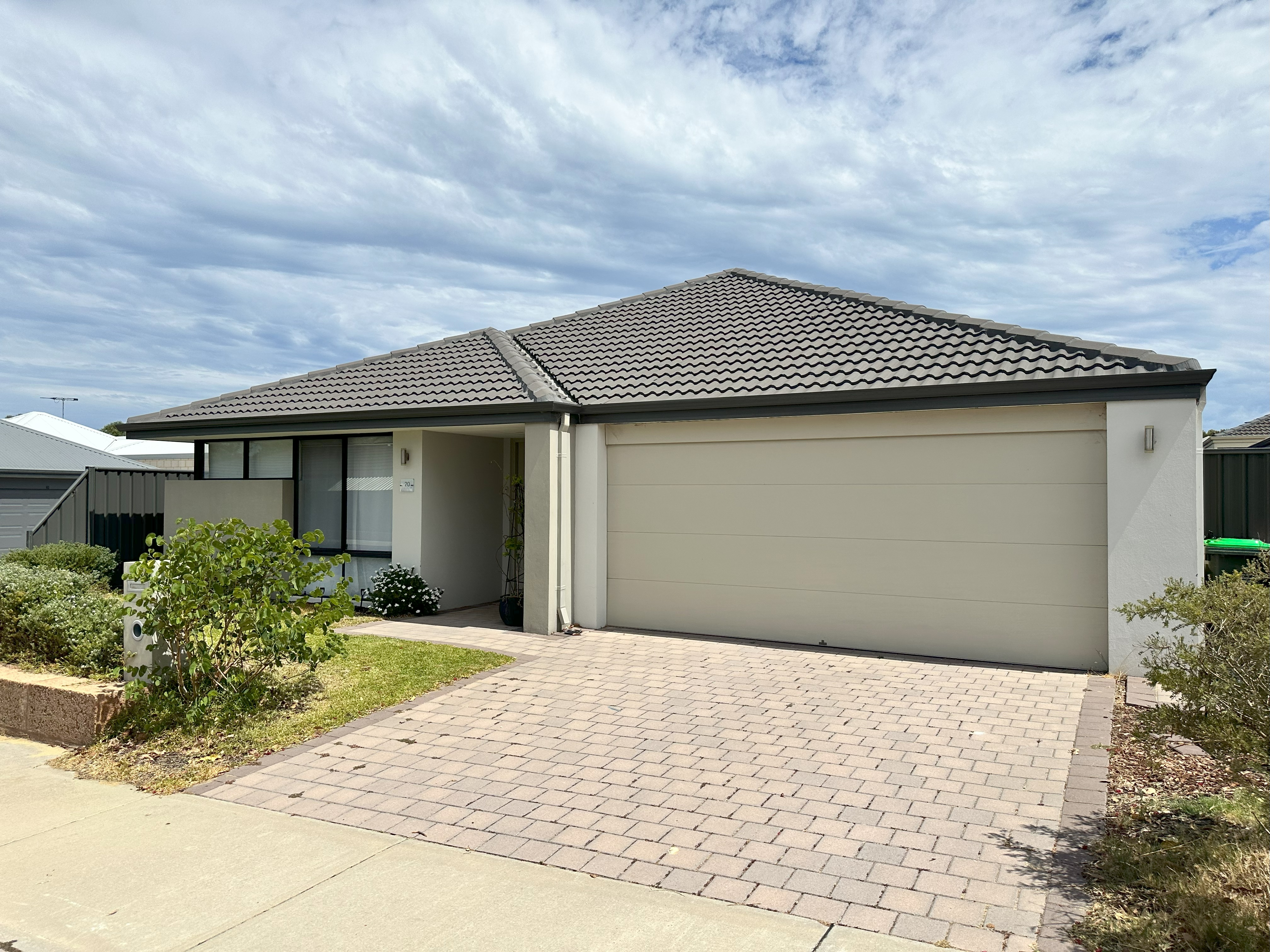 20 Nutcote Road, BANKSIA GROVE WA 6031