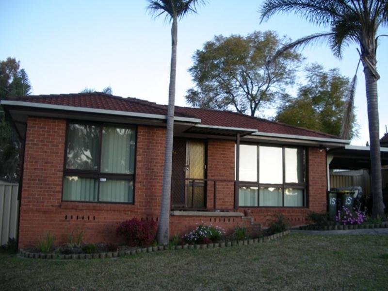 15 Spumante Cl, ESCHOL PARK NSW 2558