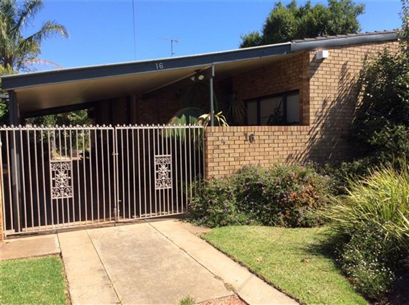 16 Mcdonnell St, FORBES NSW 2871