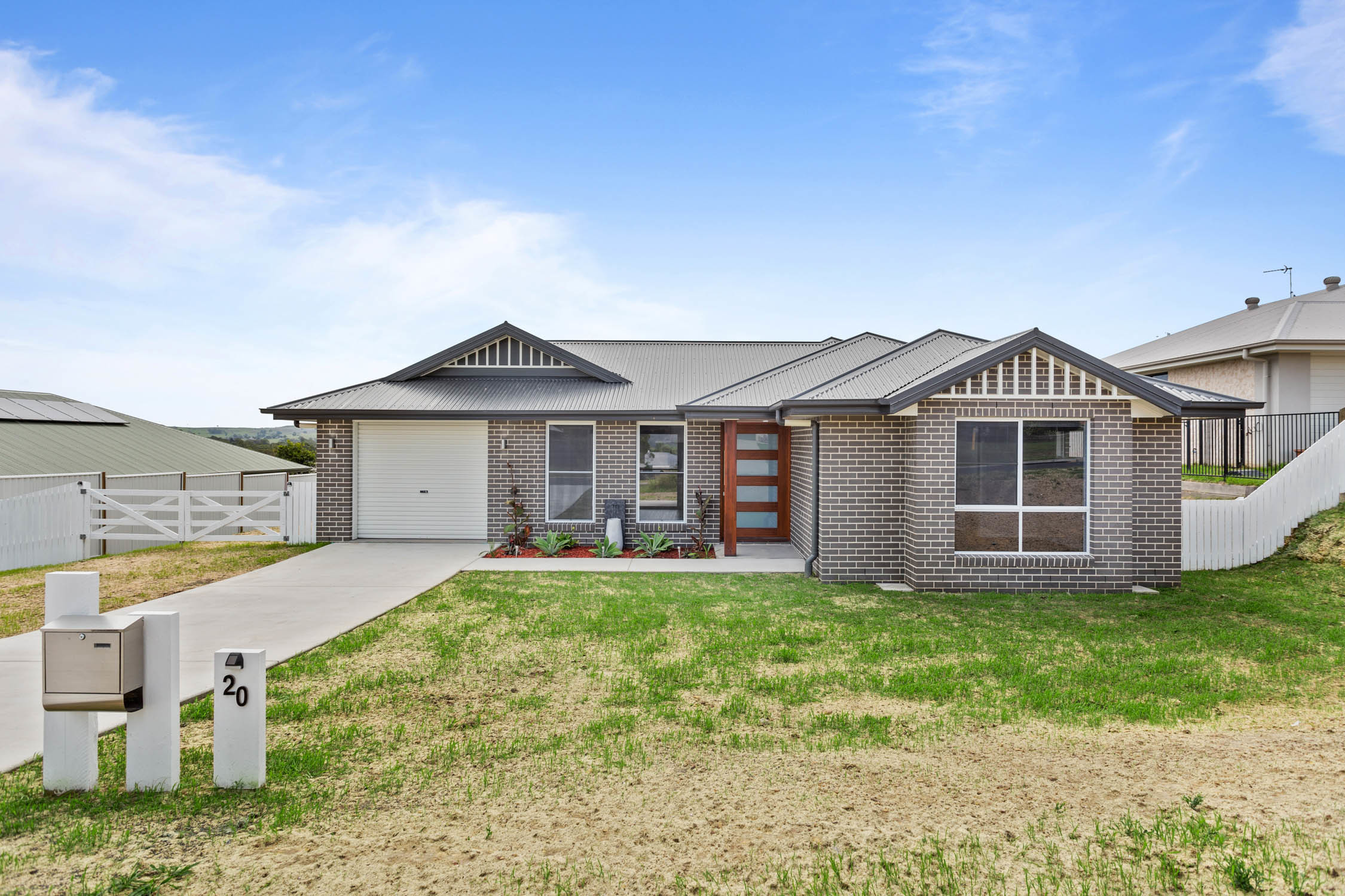 20 Naomi Drive, CROWS NEST QLD 4355