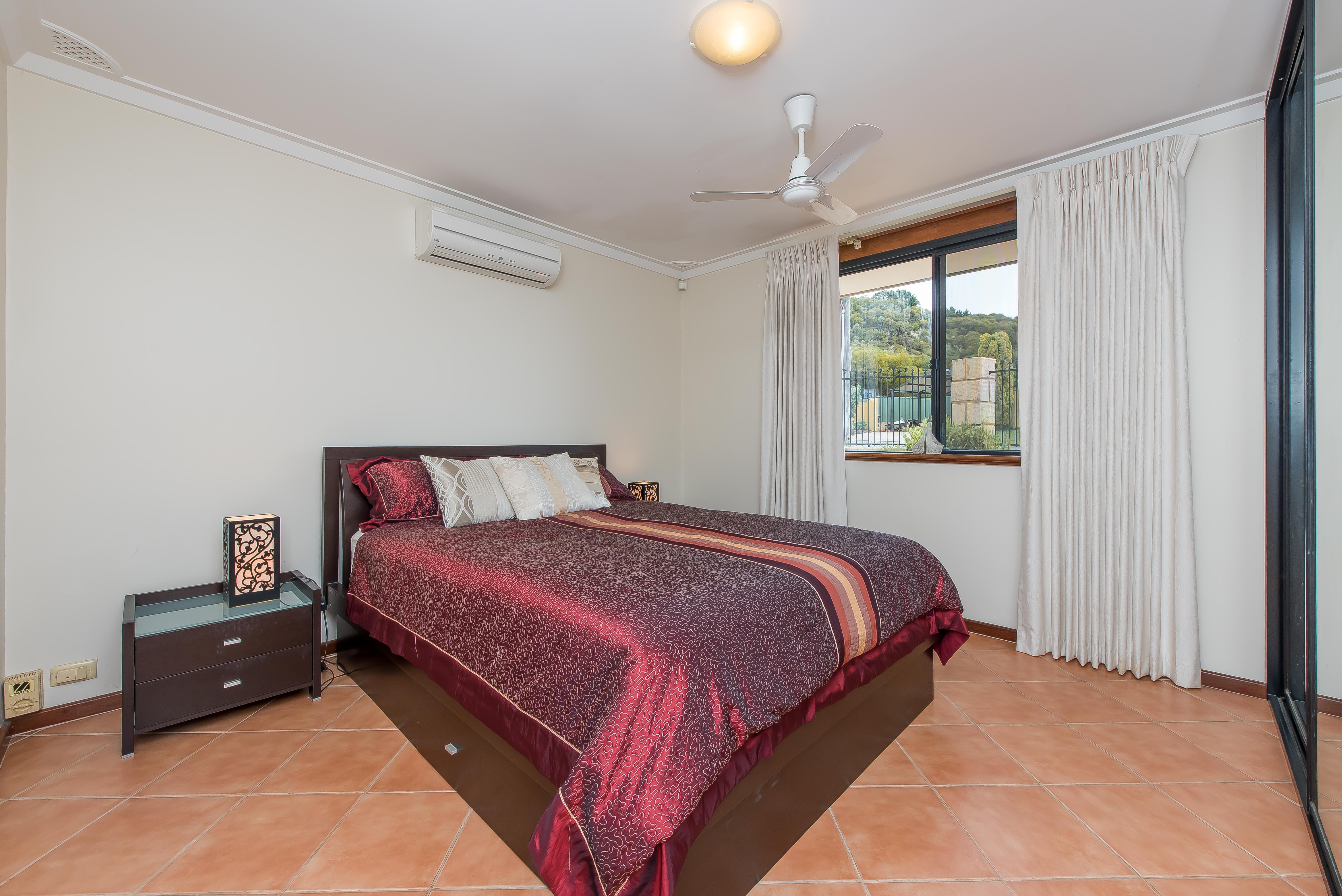 4 Cawarra Crescent Craigie WA 6025