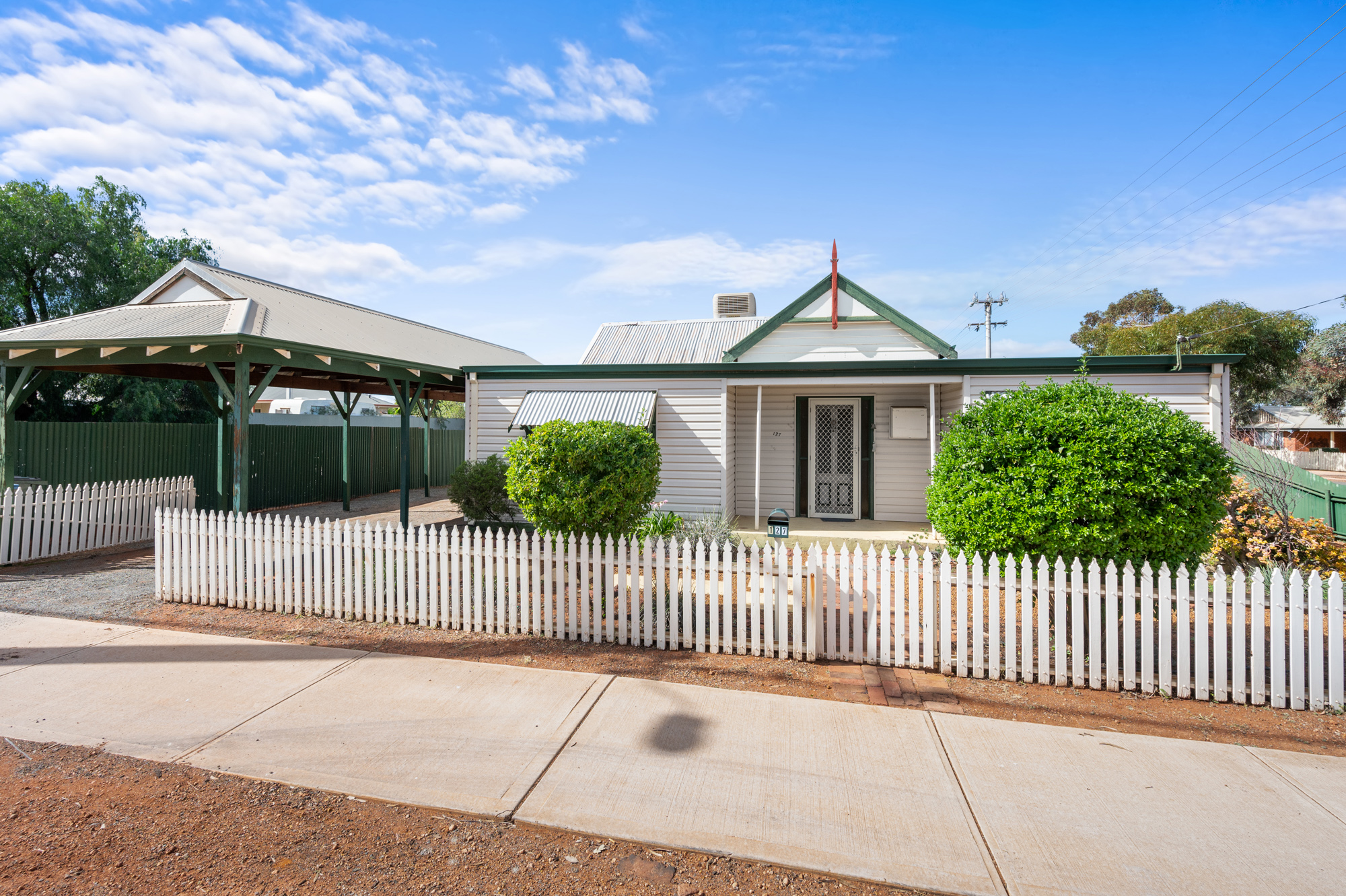 127 Campbell Street, LAMINGTON WA 6430