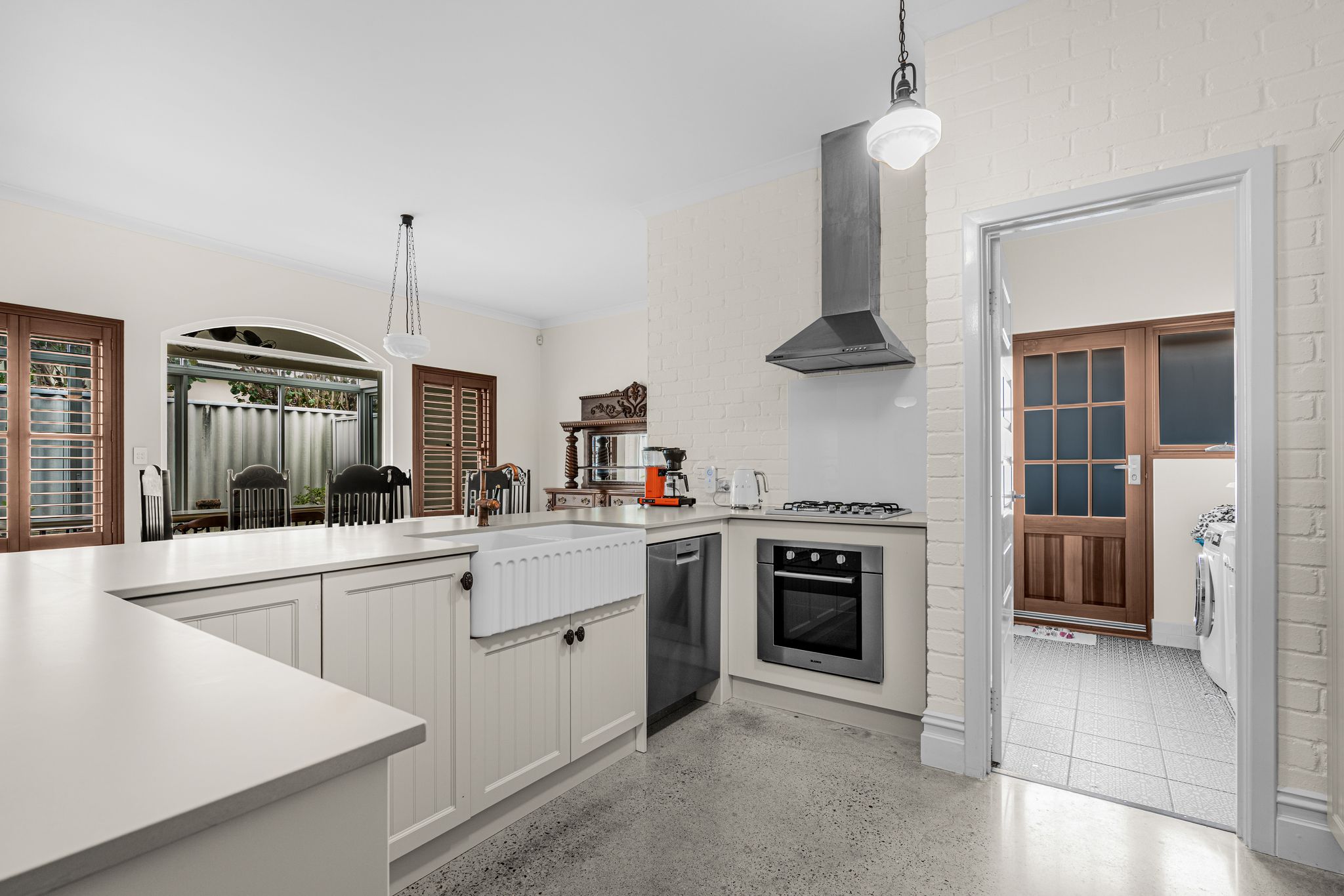 24 Leonora St Como WA 6152
