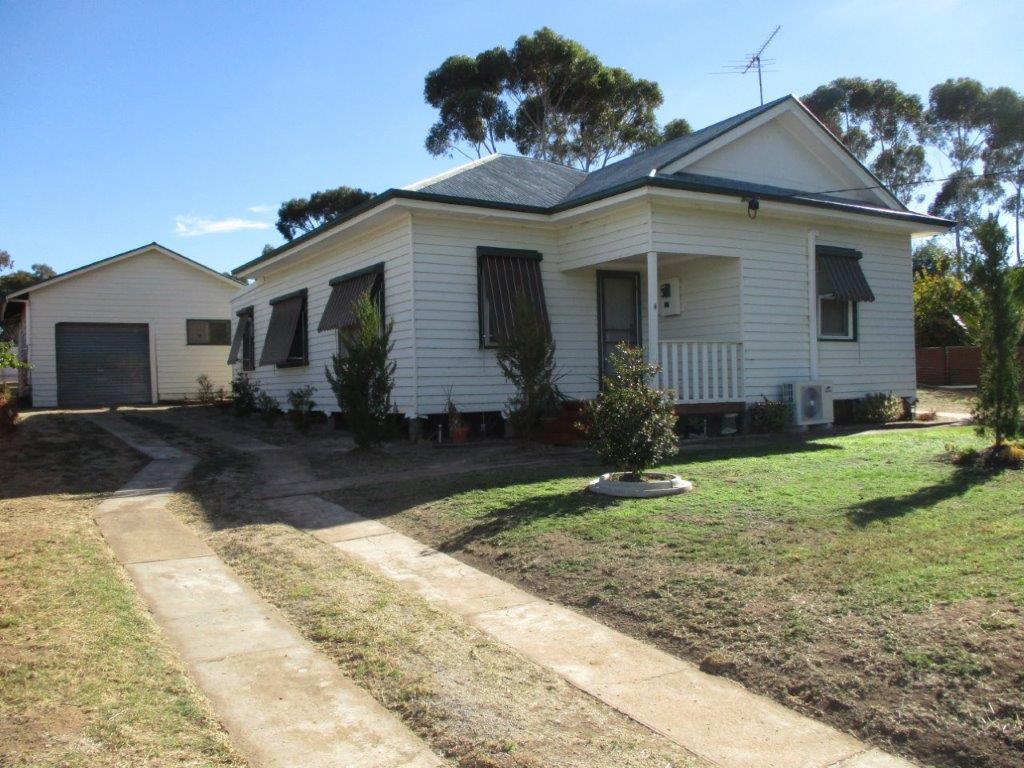 4 Edwards Street, ST ARNAUD VIC 3478