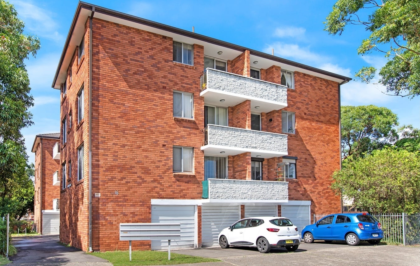 2 / 16 Grace Campbell Crescent, HILLSDALE NSW 2036