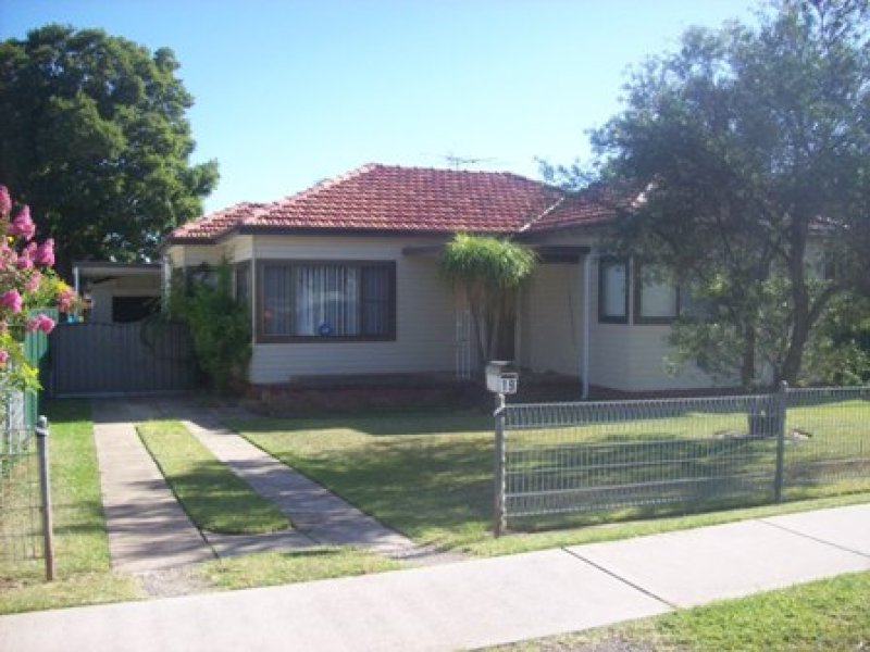 19 Stanbrook Street, FAIRFIELD HEIGHTS NSW 2165