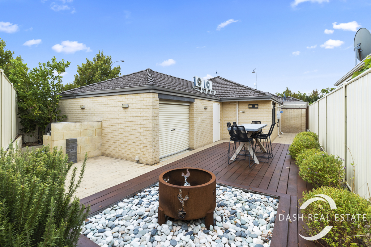 2 Alvarez Parkway, TAPPING WA 6065