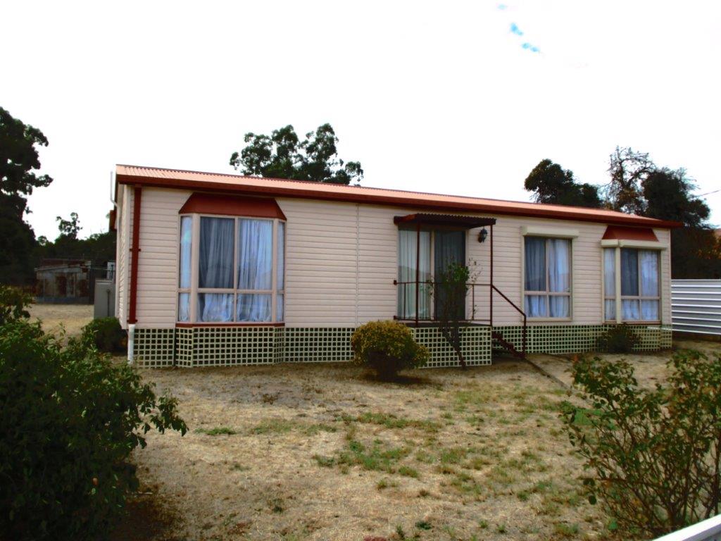 8 Grant Street, ST ARNAUD VIC 3478