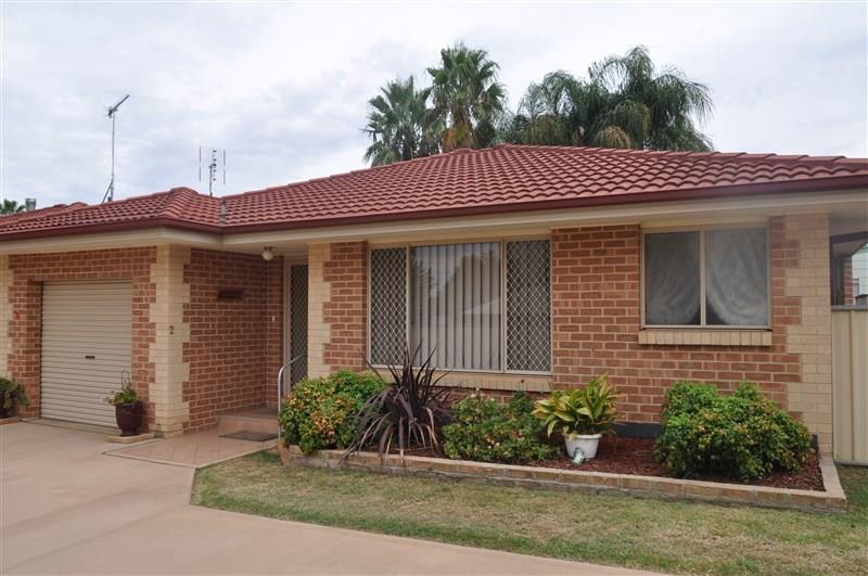 2 / 30 Grenfell Street, FORBES NSW 2871
