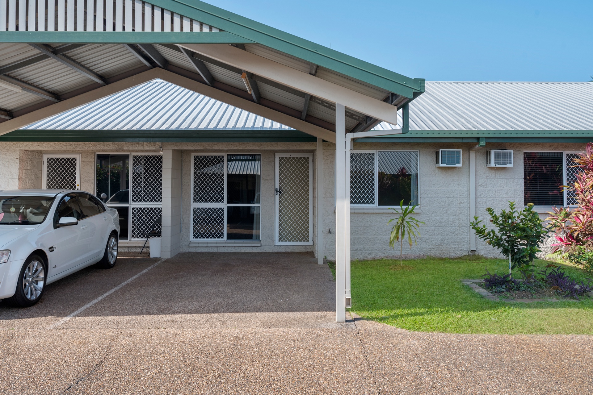 Unit 13 / 32-34 Henry St, WEST END QLD 4810