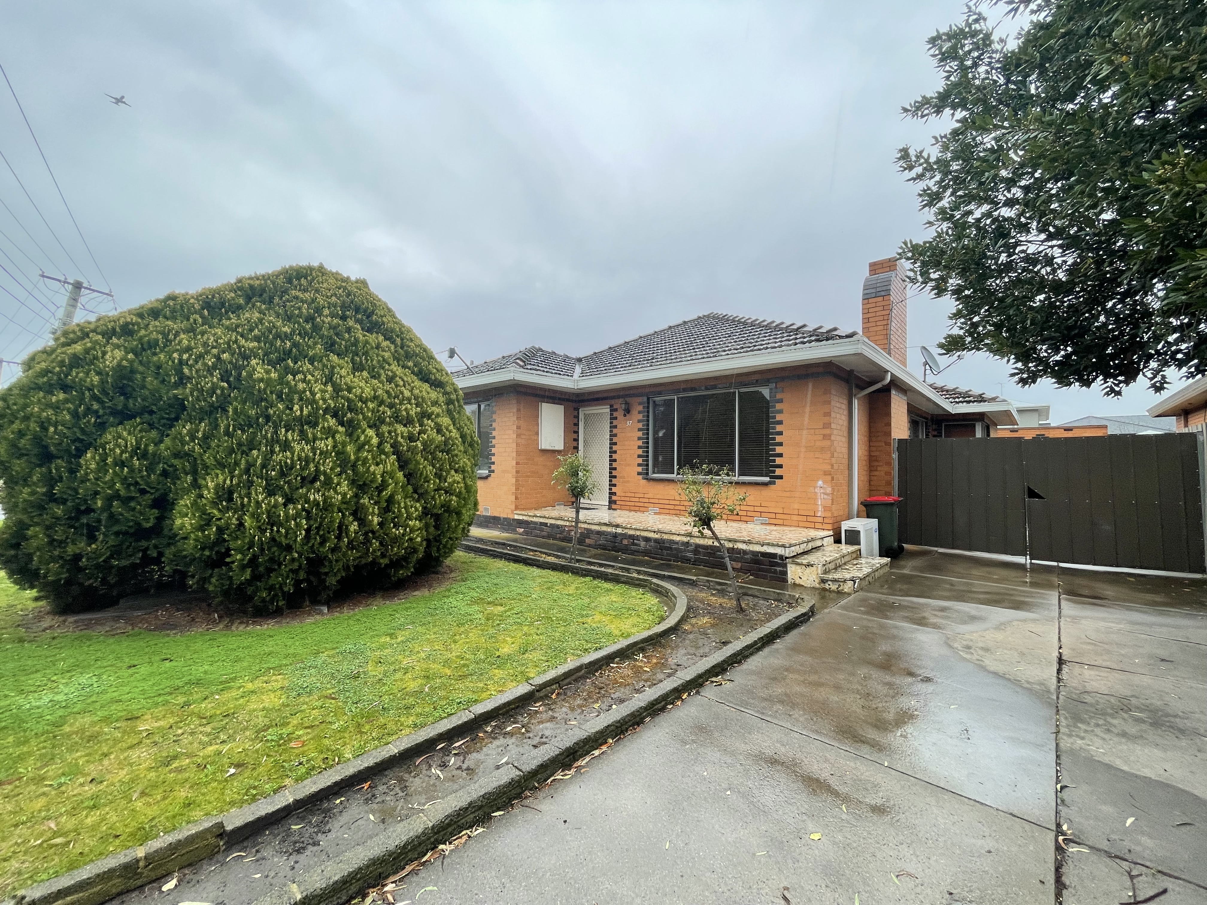 37 Sydney Street, AVONDALE HEIGHTS VIC 3034