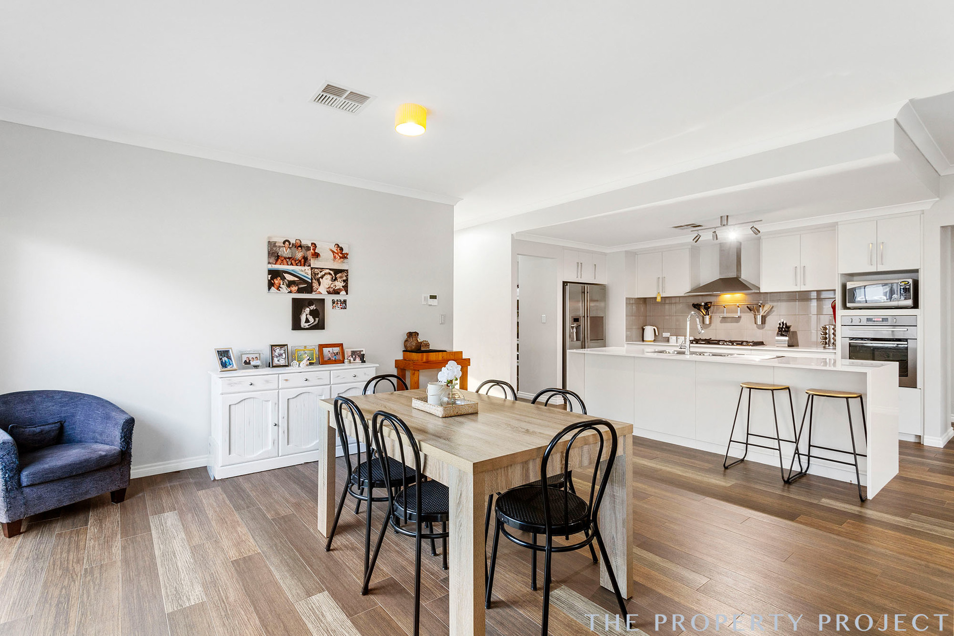 16 Aubun Garden Caversham WA 6055