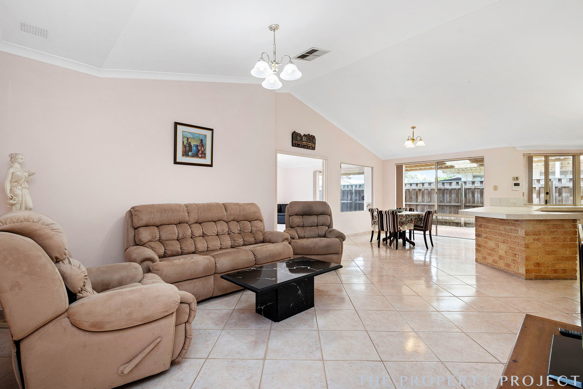 54 Woodhouse Circuit Canning Vale WA 6155