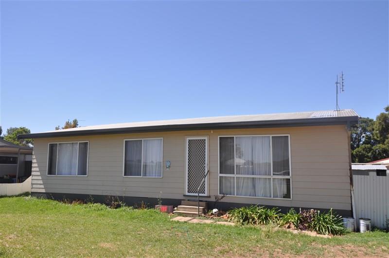 12 Bogan Gate Road, FORBES NSW 2871