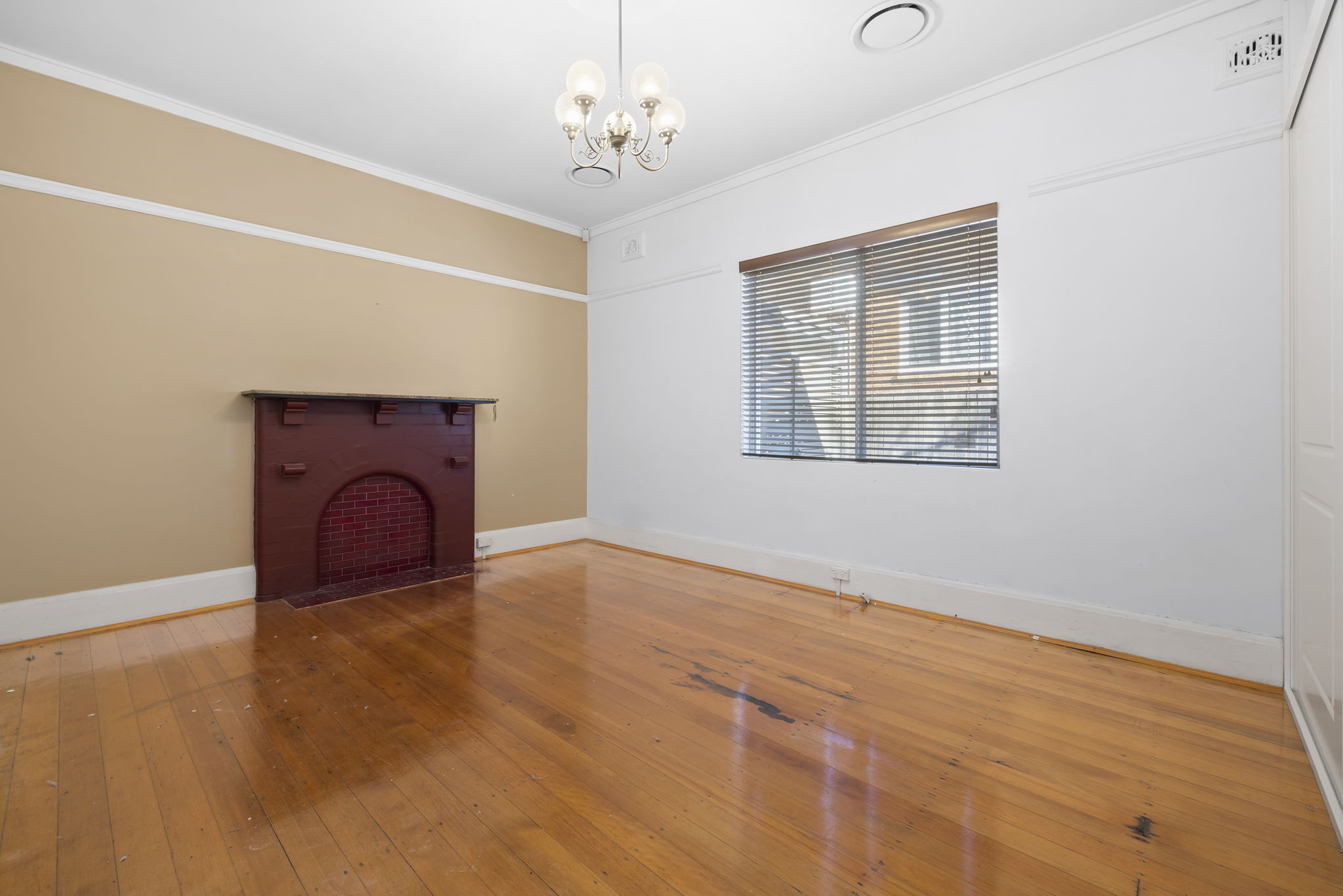 22 Oak Street, Ashfield Leased by The Gallery Real Estate - image 9