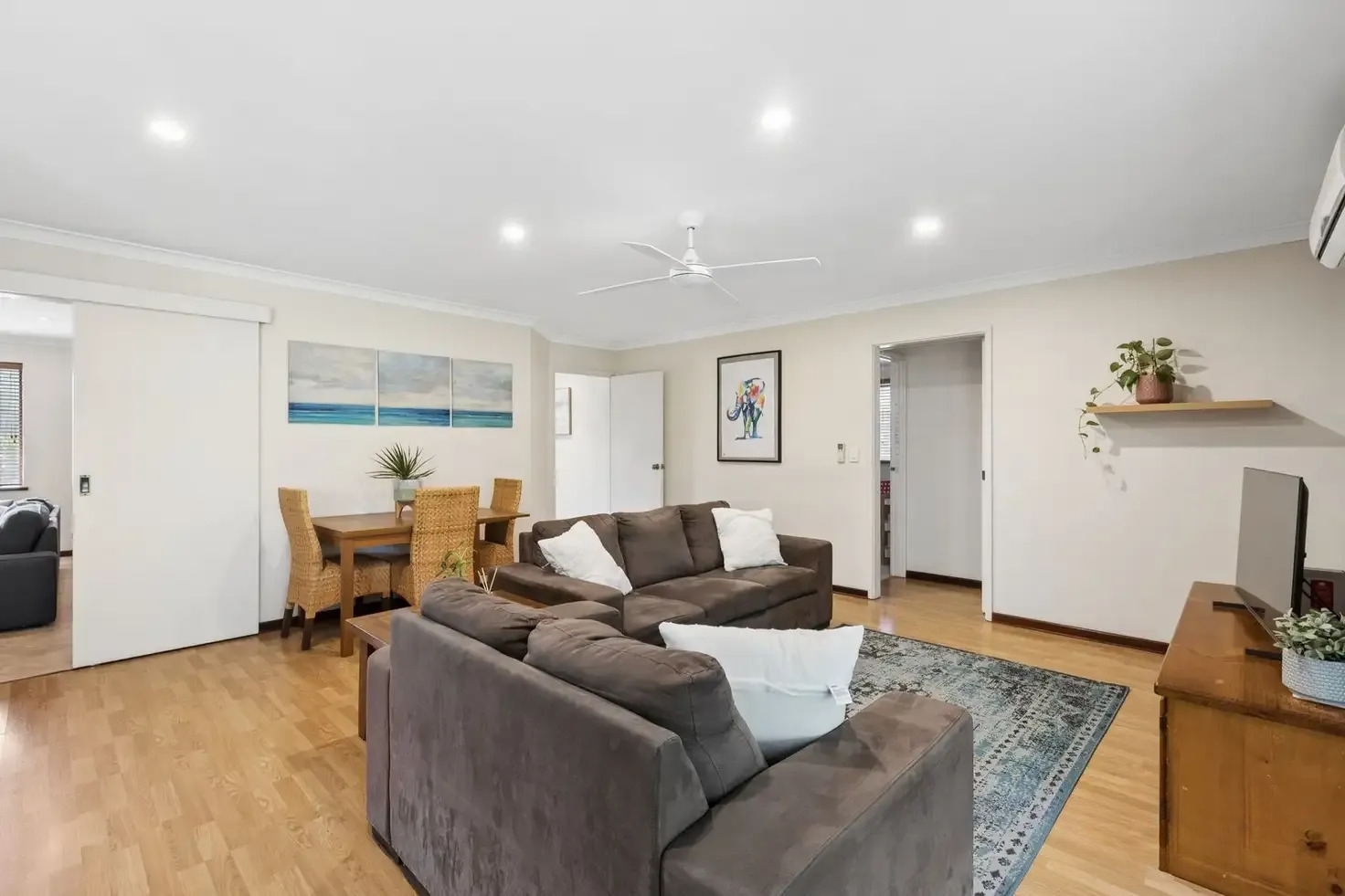 38 Bridgewater Dr Kallaroo WA 6025