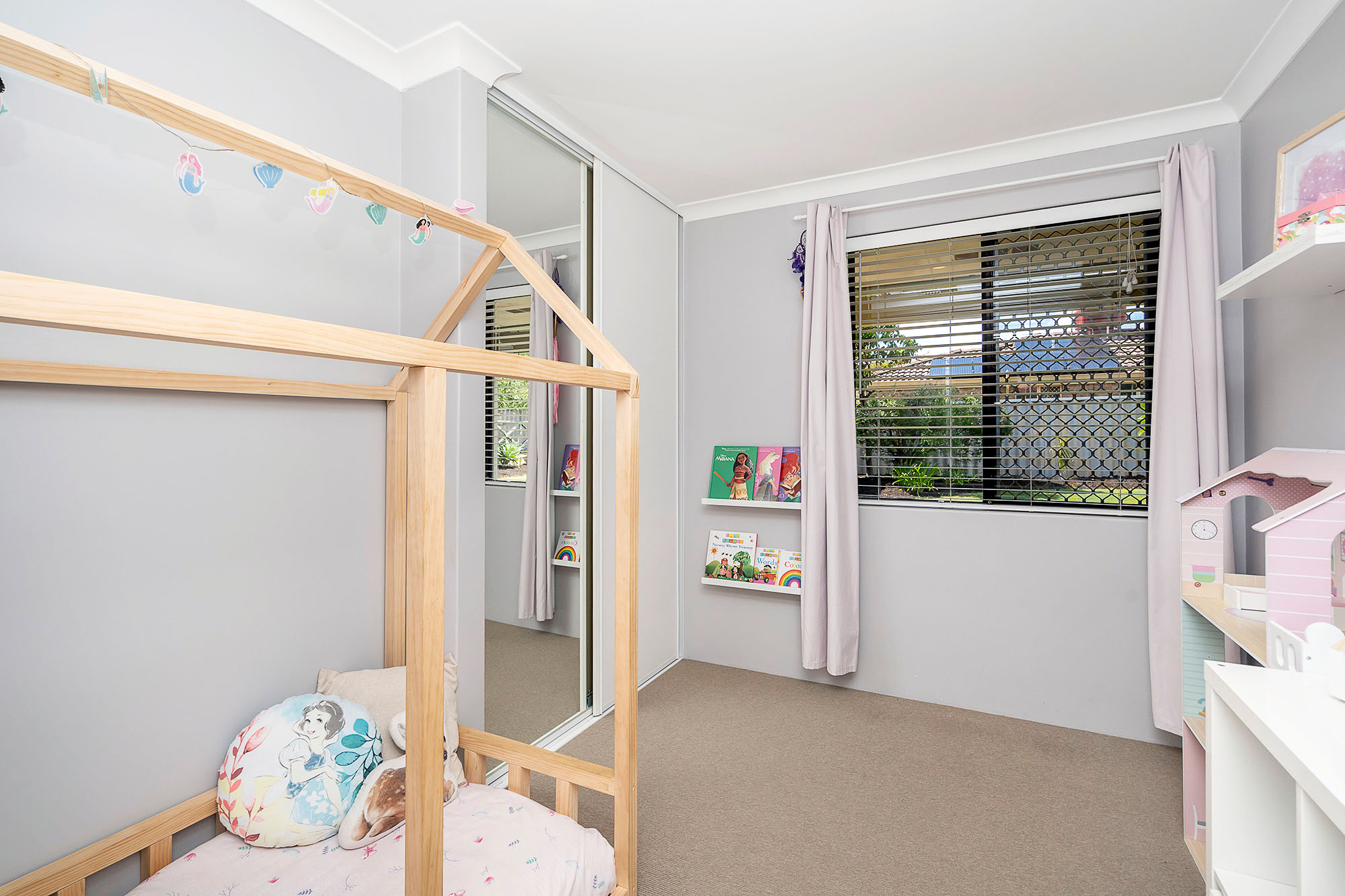 7 Adelaide Circle Craigie WA 6025