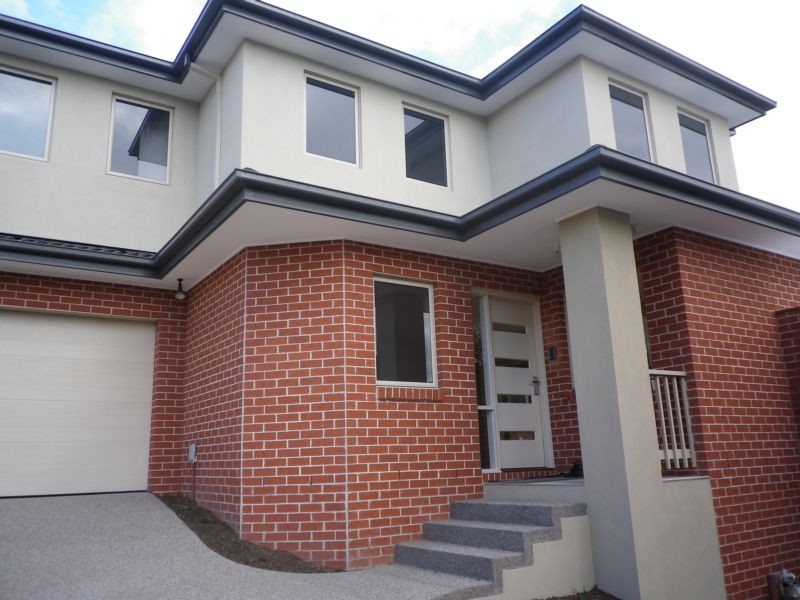 2 / 590 Waverley Road, GLEN WAVERLEY VIC 3150