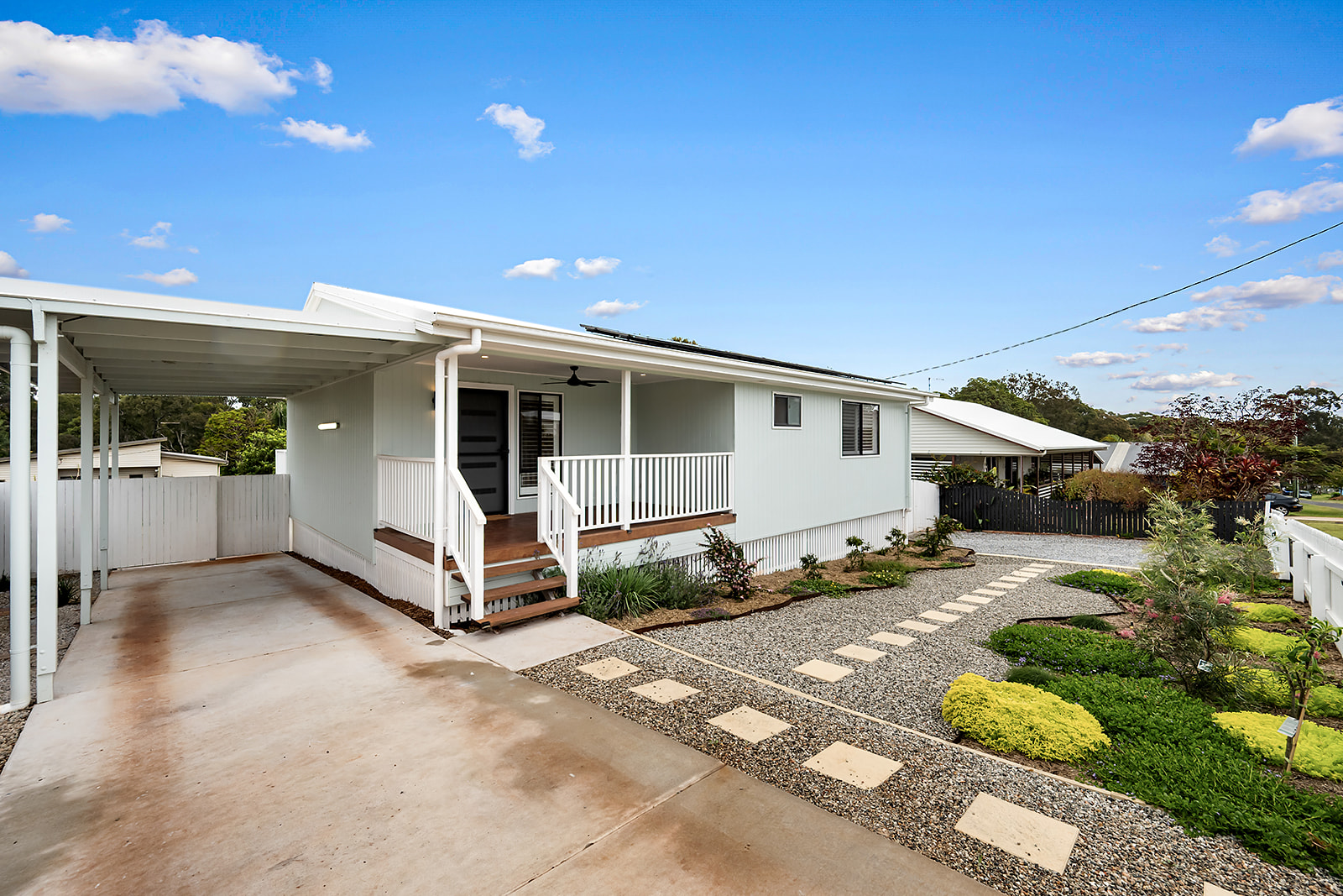 20 Roebuck Rd, RUSSELL ISLAND QLD 4184