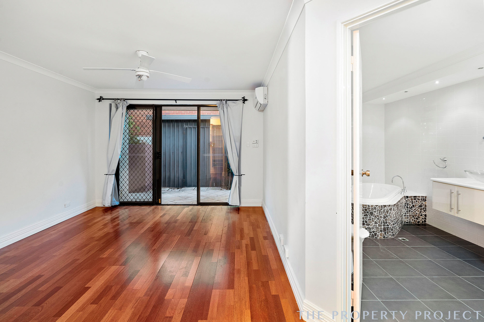 6 Tara Vista West Leederville WA 6007
