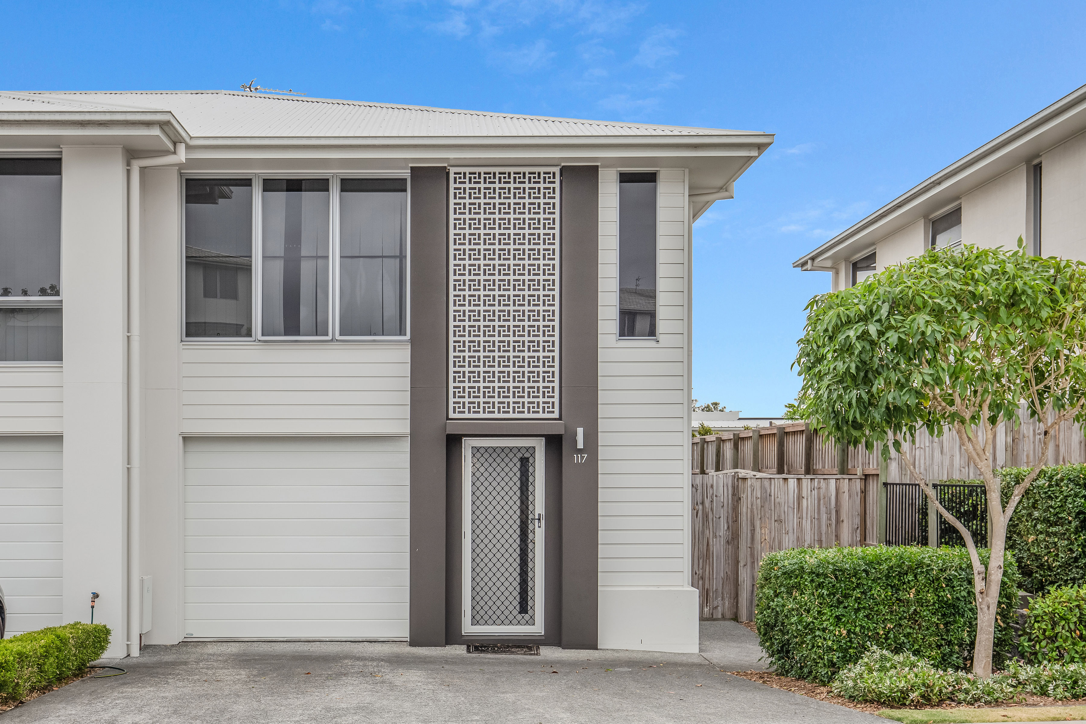 117 / 5 Angela Way, PIMPAMA QLD 4209