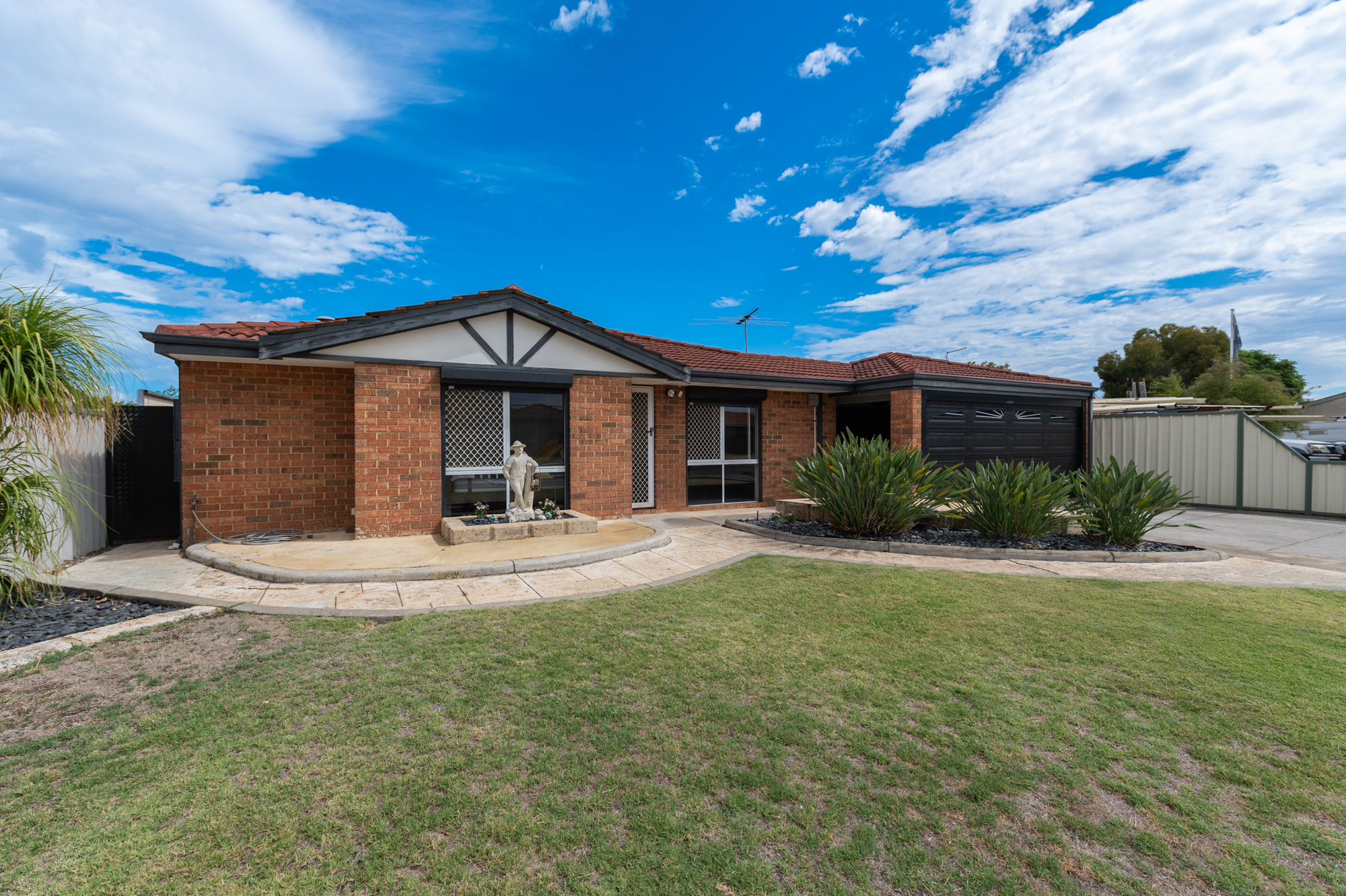 9 Arnhem Court, BALLAJURA WA 6066