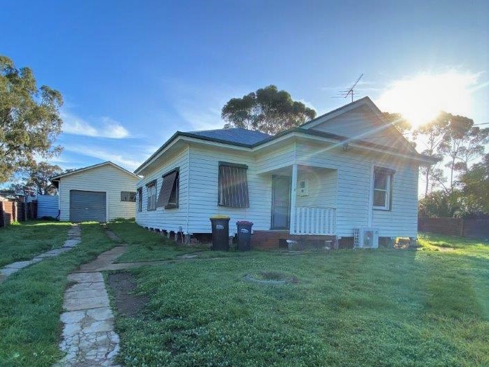 4 Edwards Street, ST ARNAUD VIC 3478