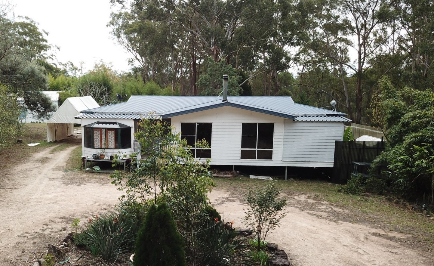 19 Pinnell Road, CROWS NEST QLD 4355