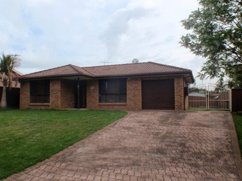 19 Almandine St, EAGLE VALE NSW 2558