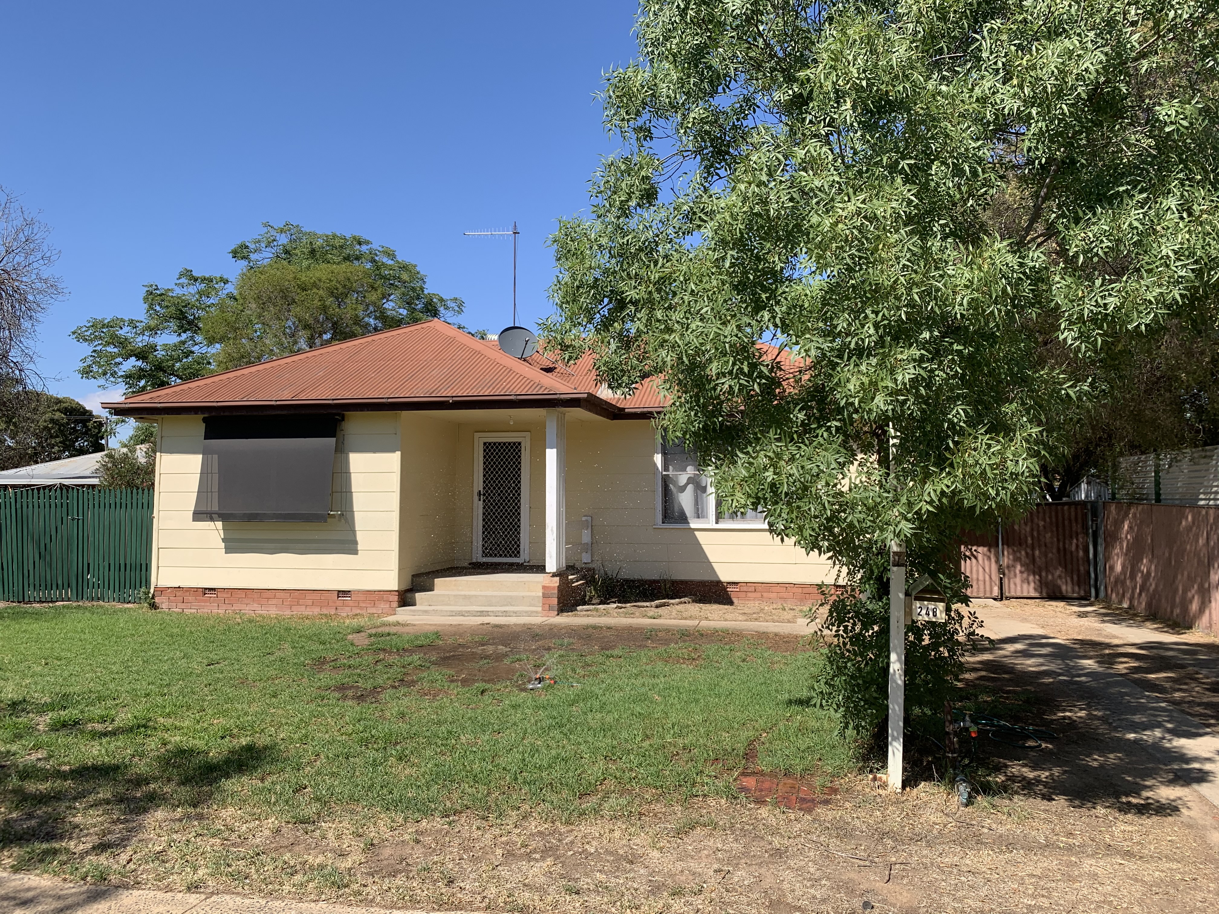 248 Henry Street, DENILIQUIN NSW 2710
