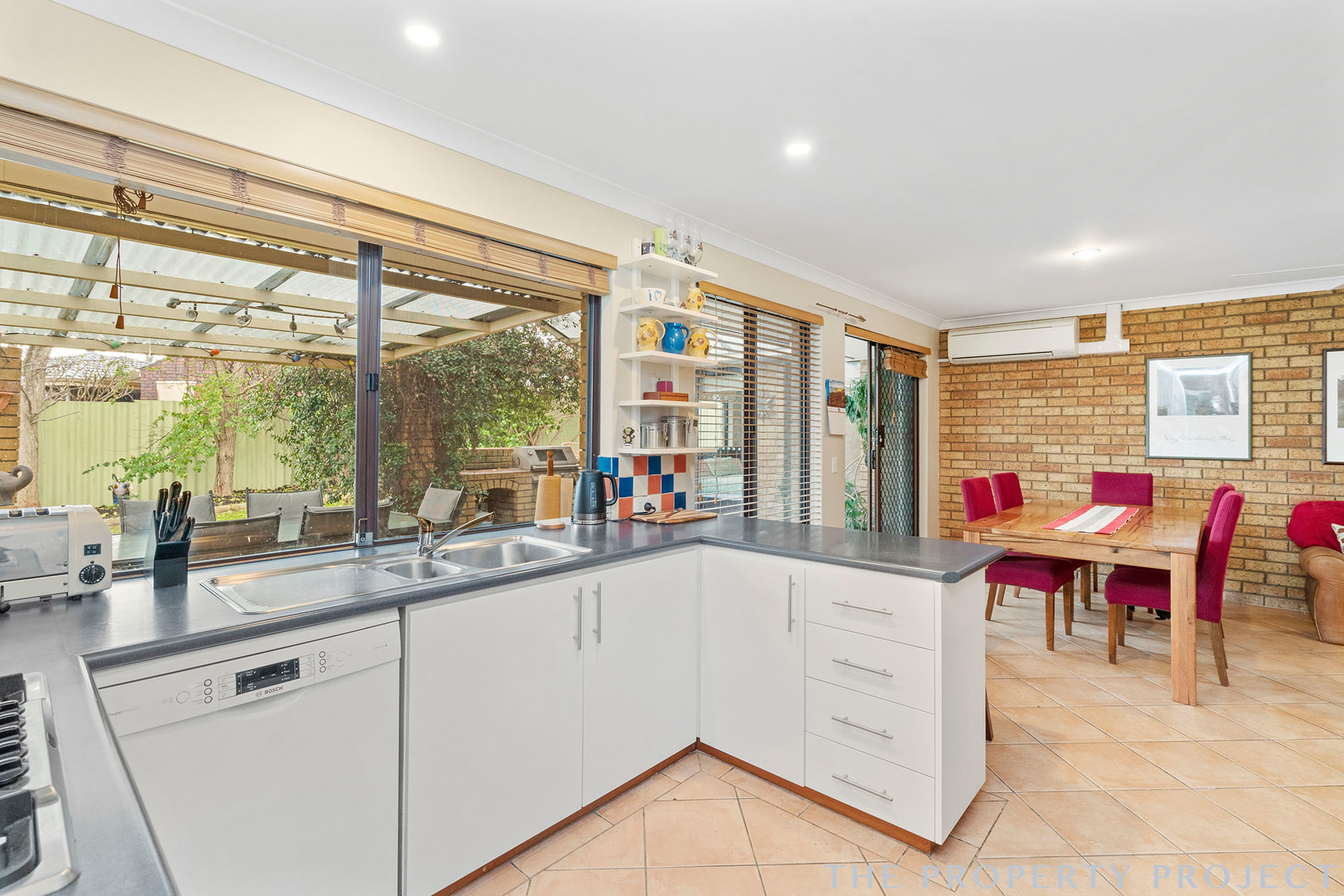 8 Pergola Place Edgewater WA 6027