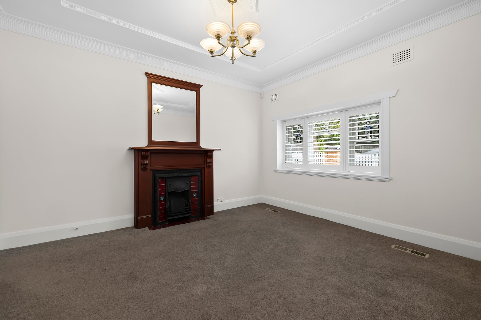 11 Weldon St, Burwood Leased by The Gallery Real Estate - image 5