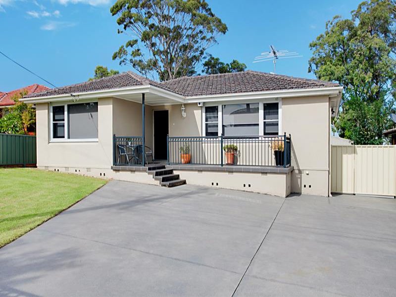 35 Angle Rd, LEUMEAH NSW 2560