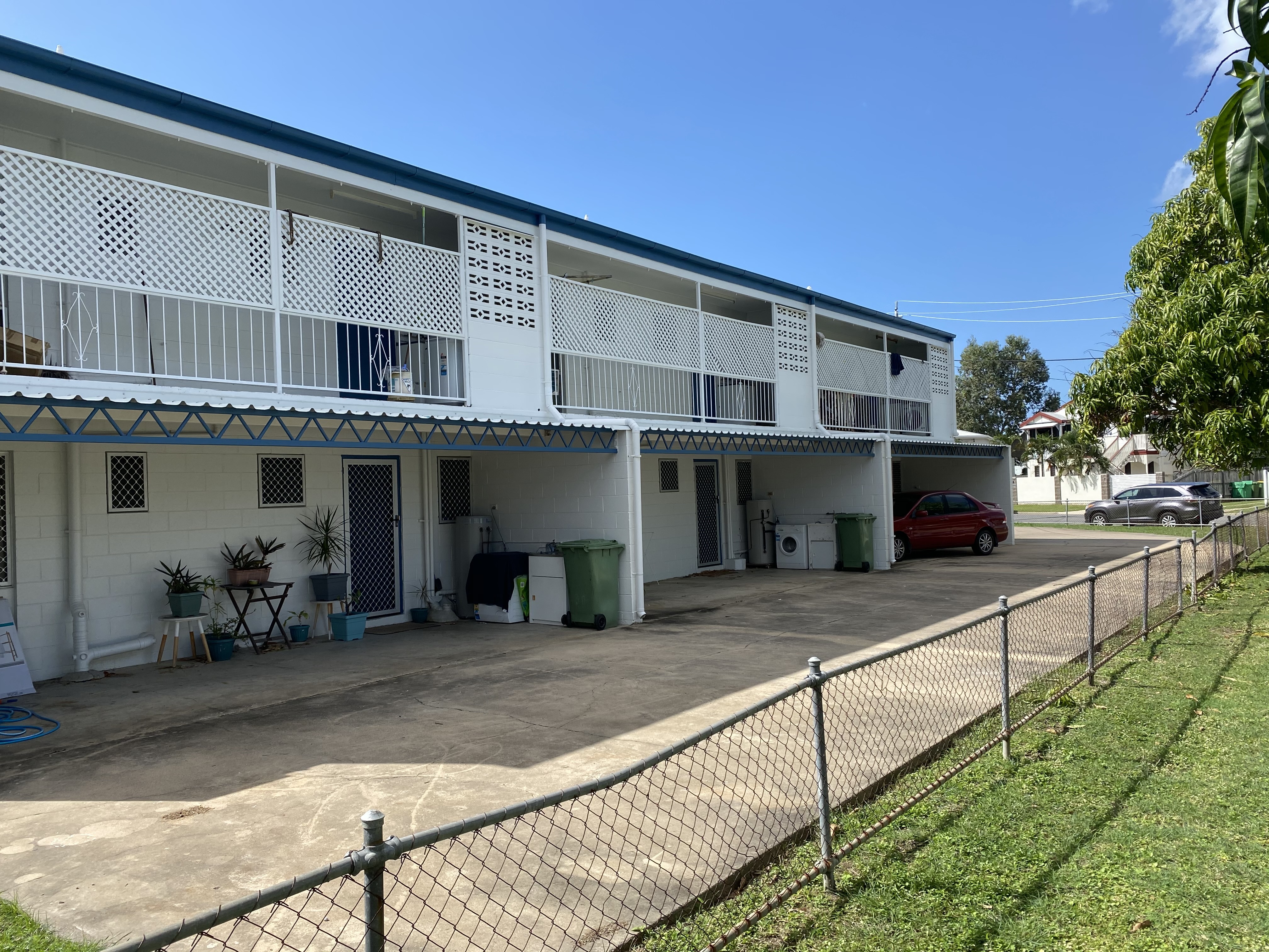 Unit 3 / 7 Mcintosh St, HERMIT PARK QLD 4812