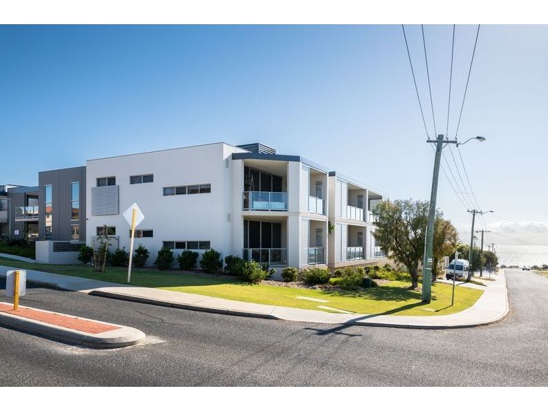 8 14 Lennard Street Marmion WA 6020