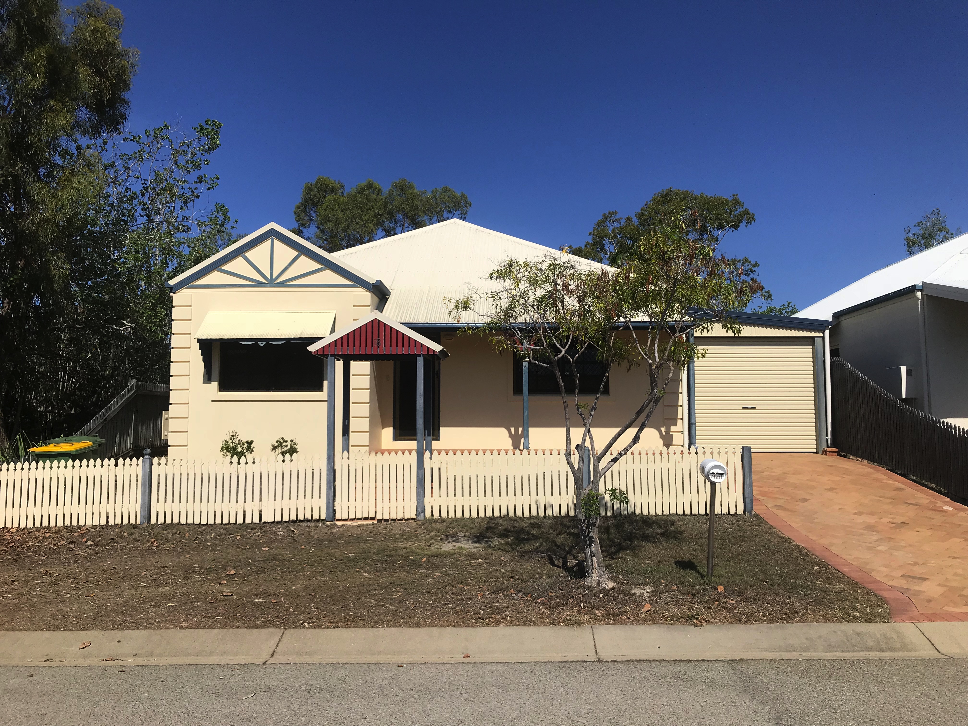 18 Southern Cross Circuit, DOUGLAS QLD 4814