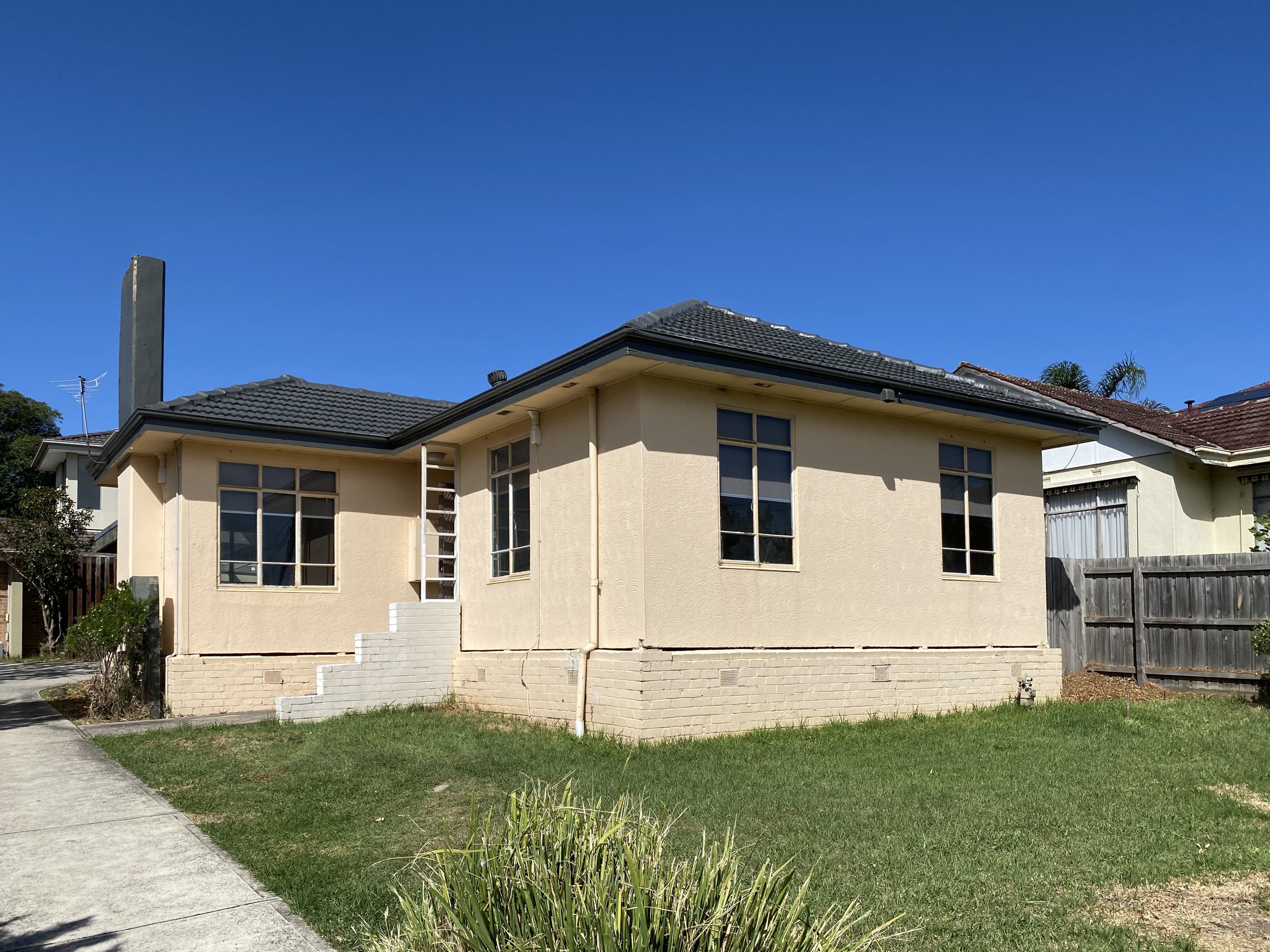 1 / 4 Margot Street, CHADSTONE VIC 3148