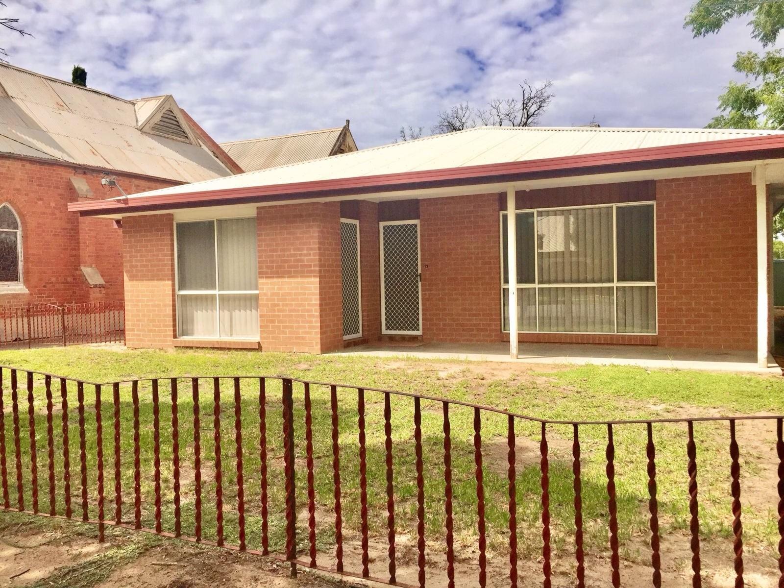 418 Bank Street, HAY NSW 2711