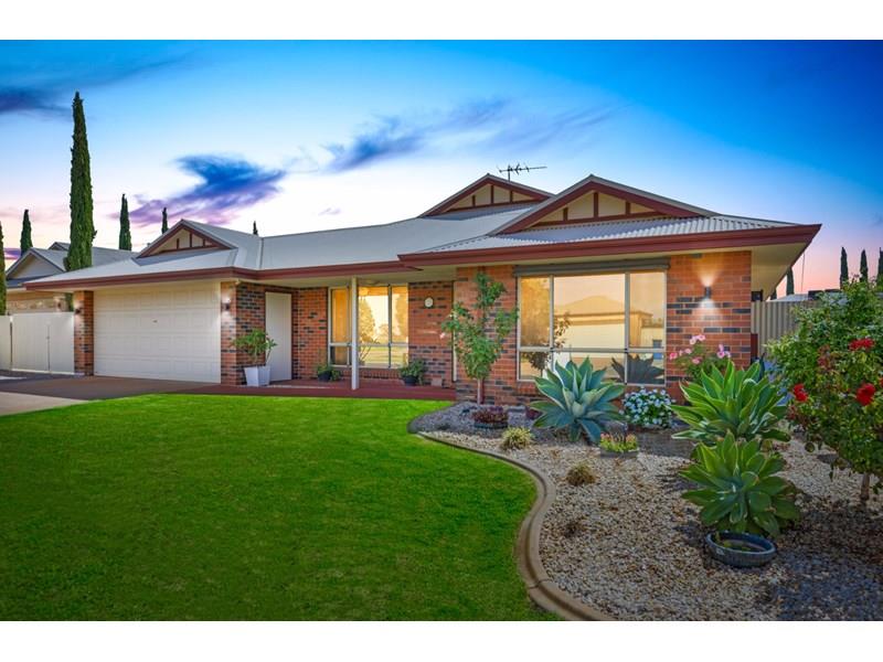 15 Smythe Drive, BROADWOOD WA 6430