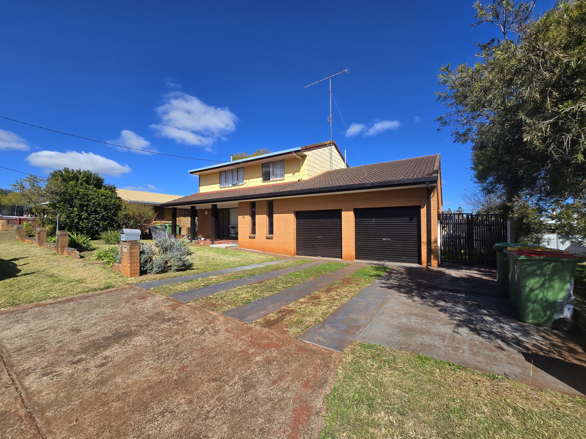 20 Muir Street, HARLAXTON QLD 4350