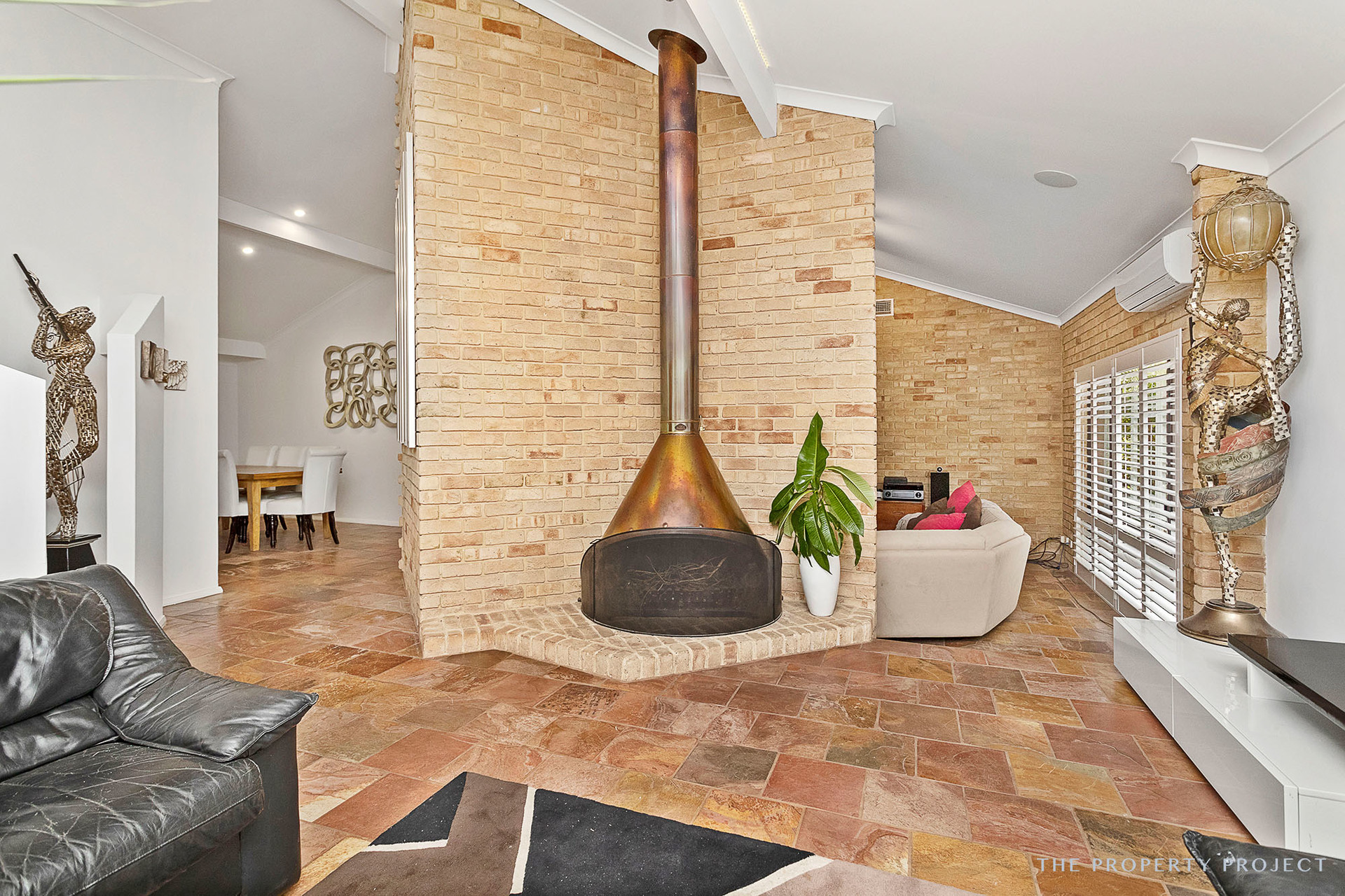 60 Inverness Crescent Menora WA 6050
