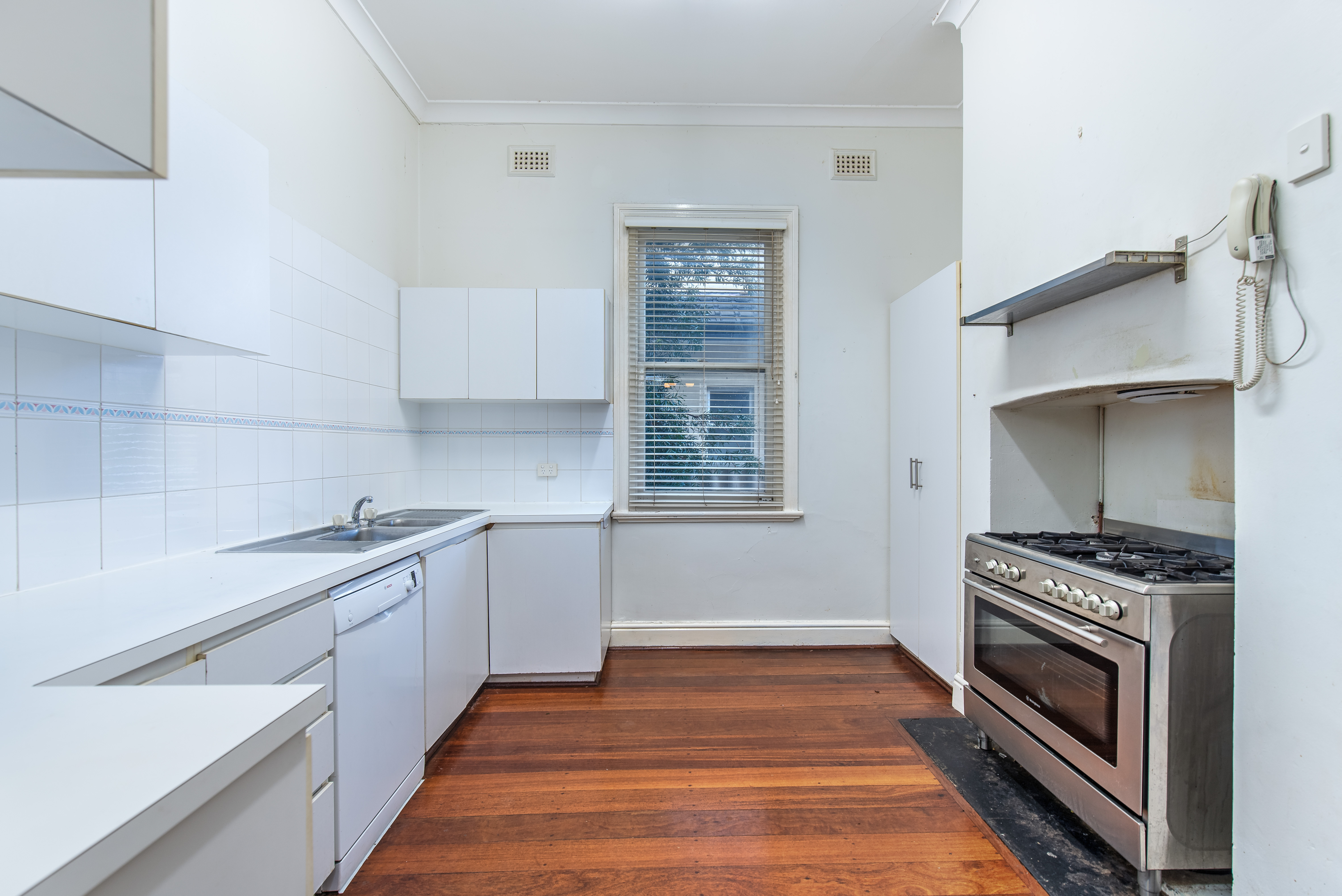 96 Archdeacon Street Nedlands WA 6009
