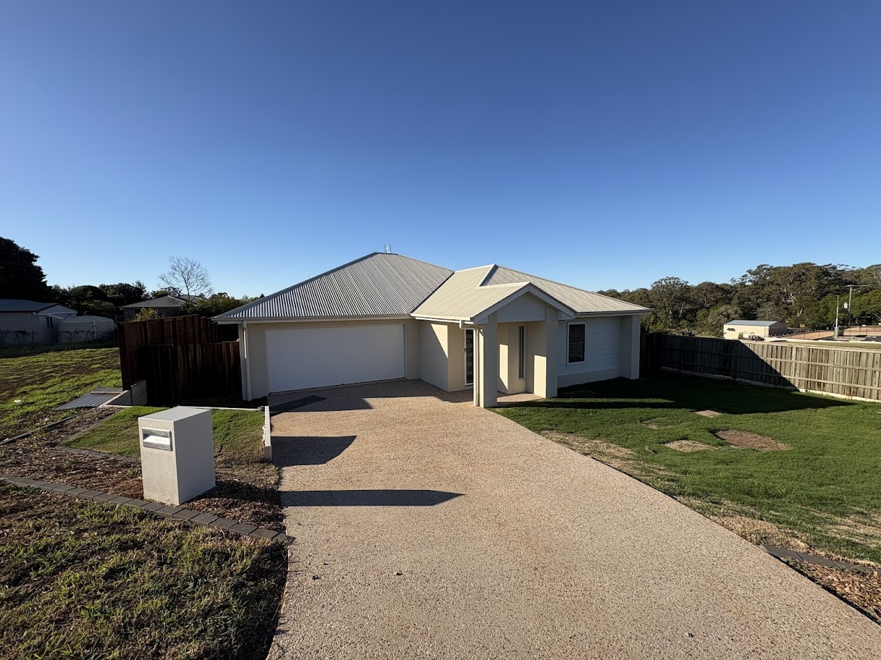 16 Bromley Court, HIGHFIELDS QLD 4352