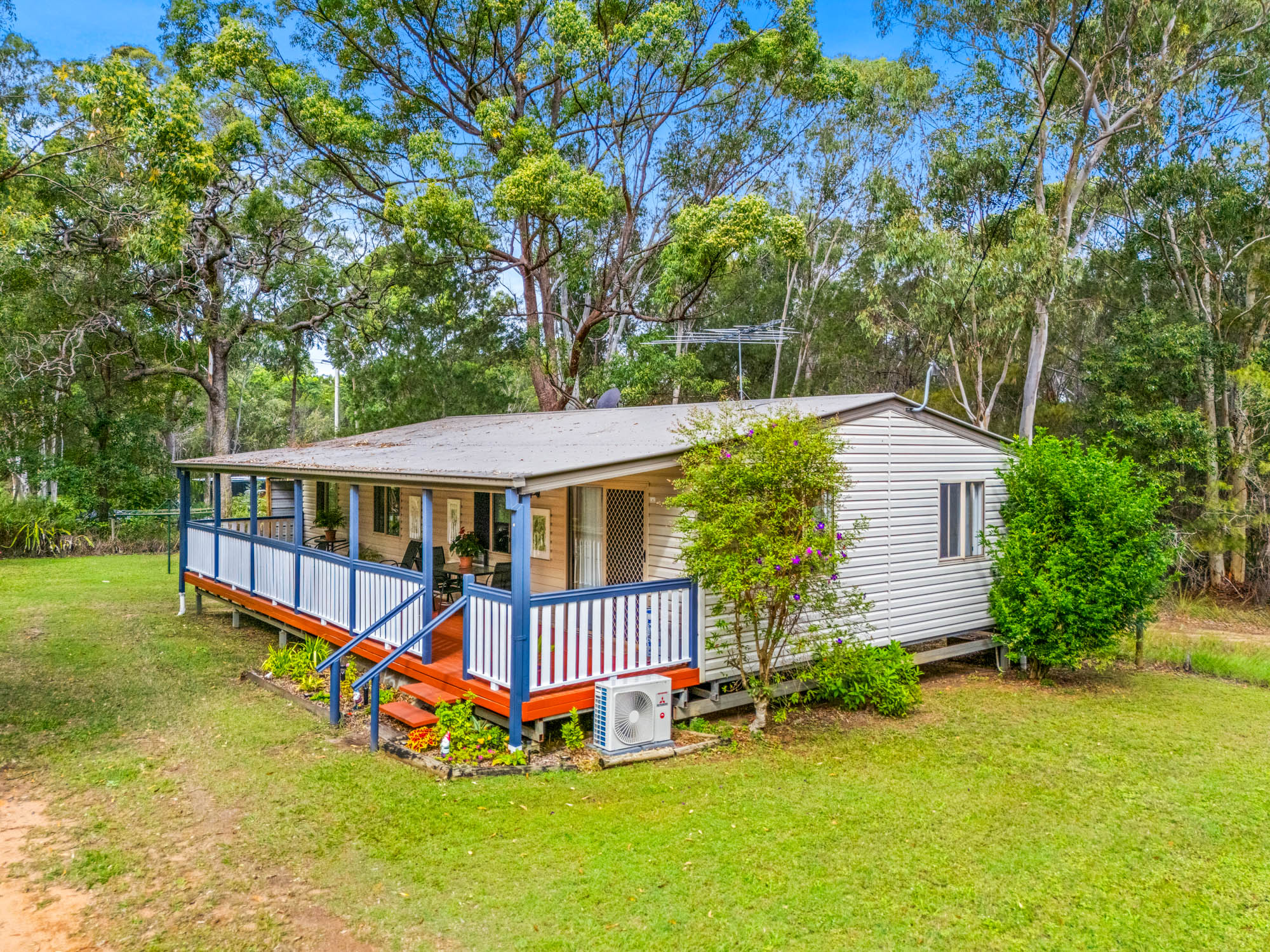 9 FLAMINGO STREET, RUSSELL ISLAND QLD 4184