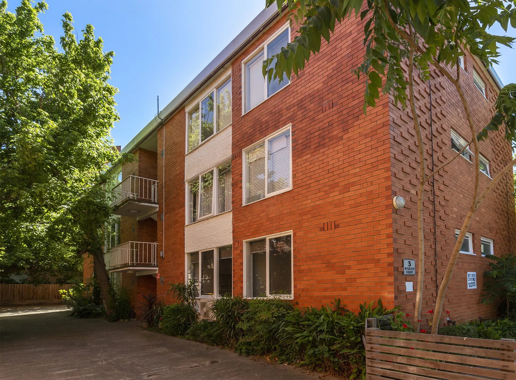 4 / 5 McGrath Court, RICHMOND VIC 3121