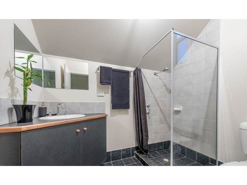 3 Kennerly St Cloverdale WA 6105