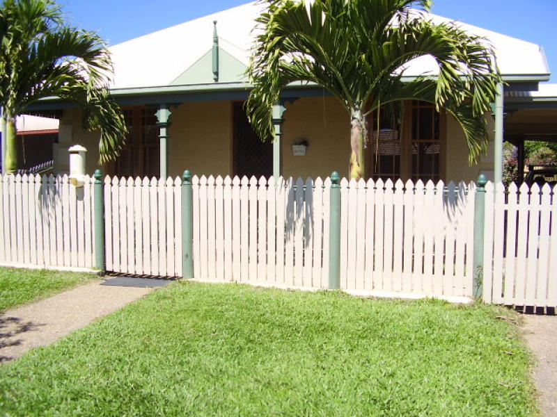 10 Boston Crescent, DOUGLAS QLD 4814
