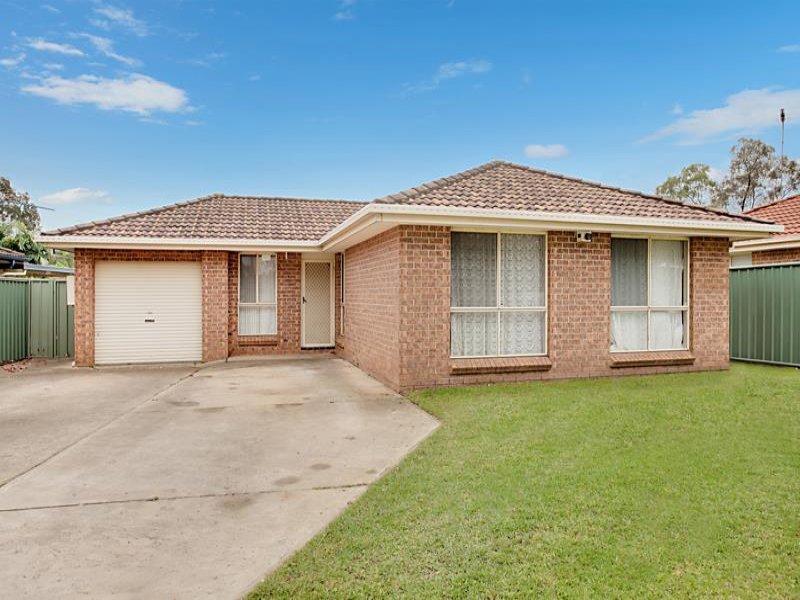 214 Welling Dr, MOUNT ANNAN NSW 2567