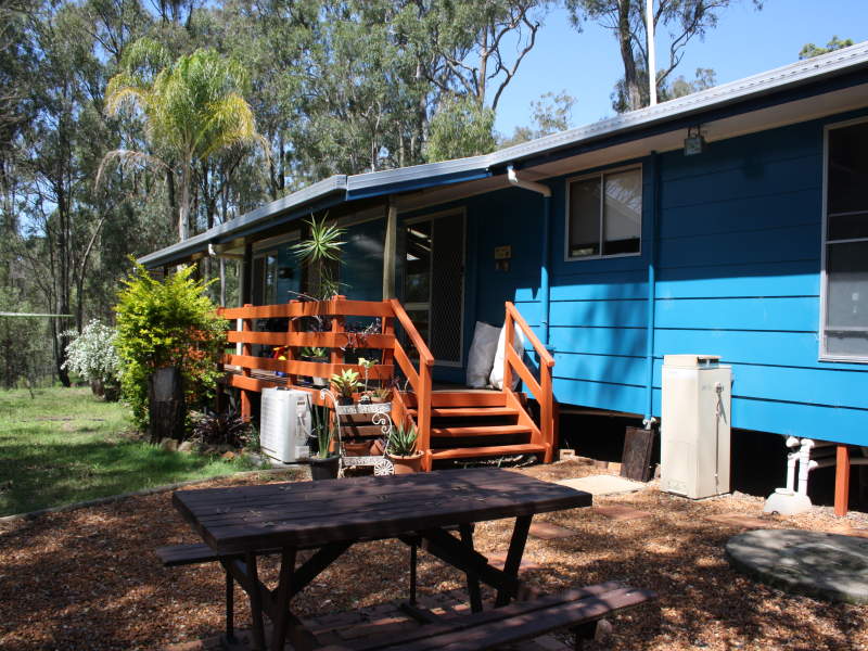 13 Clive Crescent, WITHCOTT QLD 4352
